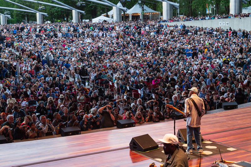 Chicago Blues Festival (Buddy Guy performing onstage infront of crowd)